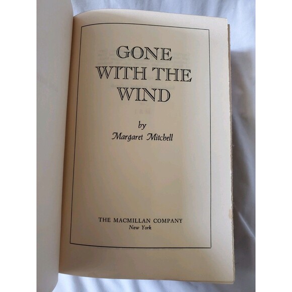 Gone with the Wind Book 1964 Margaret Mitchell Beige Moderate Wear Macmillan - Picture 9 of 10